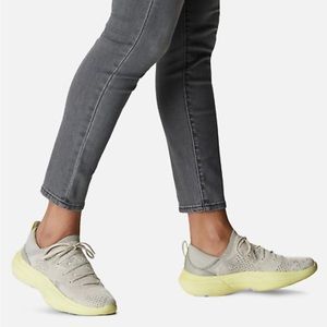 Sorel Women's Explorer Blitz Stride Lace Sneaker - Dark Stone/Bolt Hint NWOB 7.5